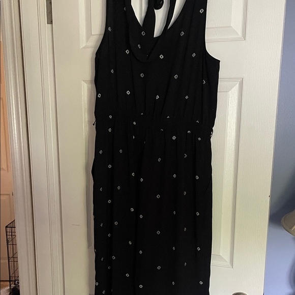RW&CO. Black Sleeveless Jumpsuit with White Accents - Picture 3 of 3